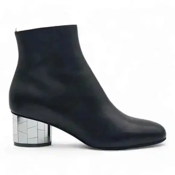 Salvatore Ferragamo Florrie Booties - Leather - Black -$995
